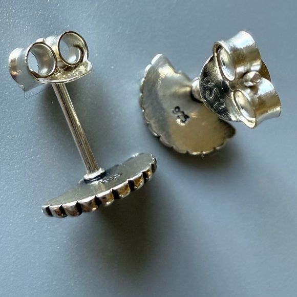 Sterling Silver Fan Stud Earrings - Picture 5 of 9